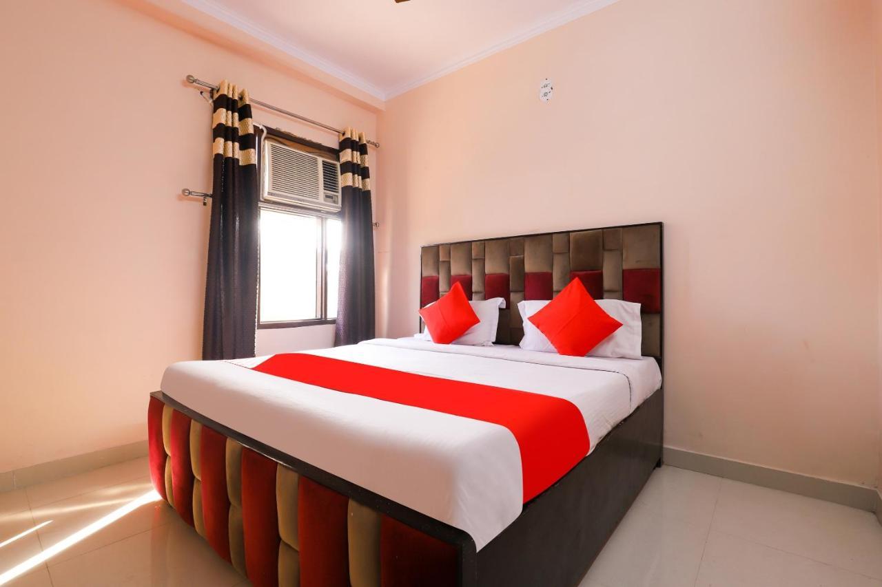 Oyo 77819 Shahdara Inn New Delhi Exterior foto